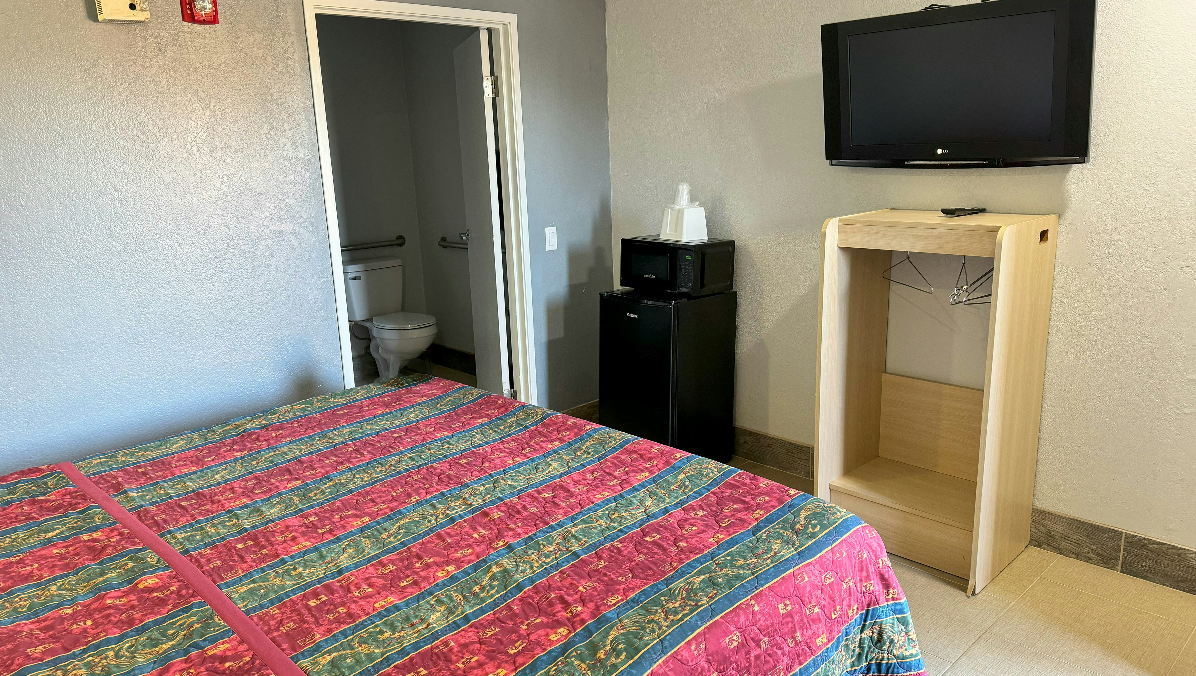 Xpress Inn & Extended Stays