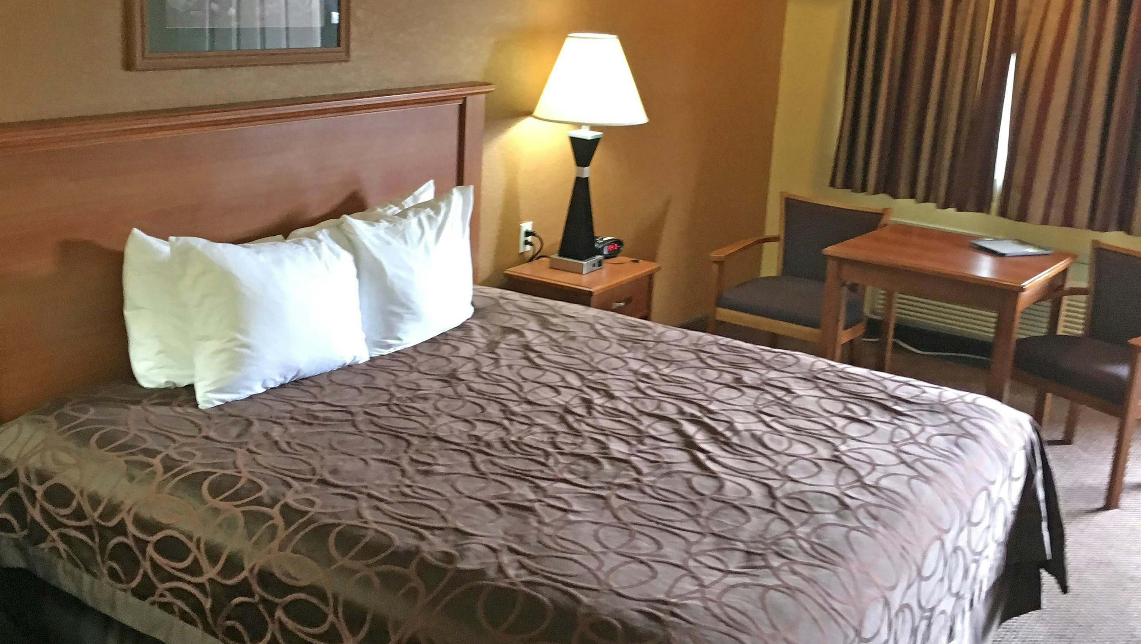 Xecutive Inn and Suites