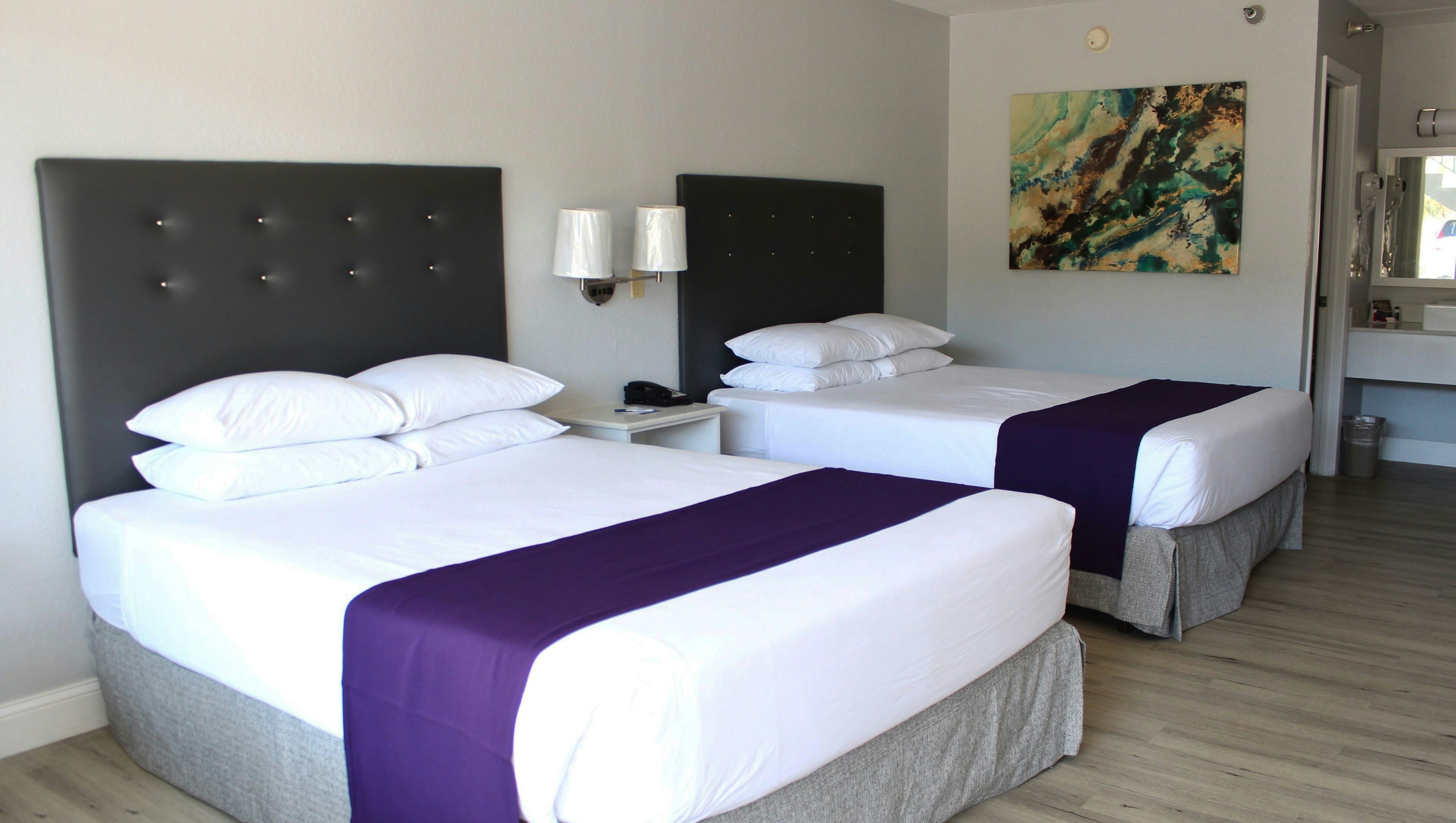 2 Queen Beds Deluxe Nonsmoking