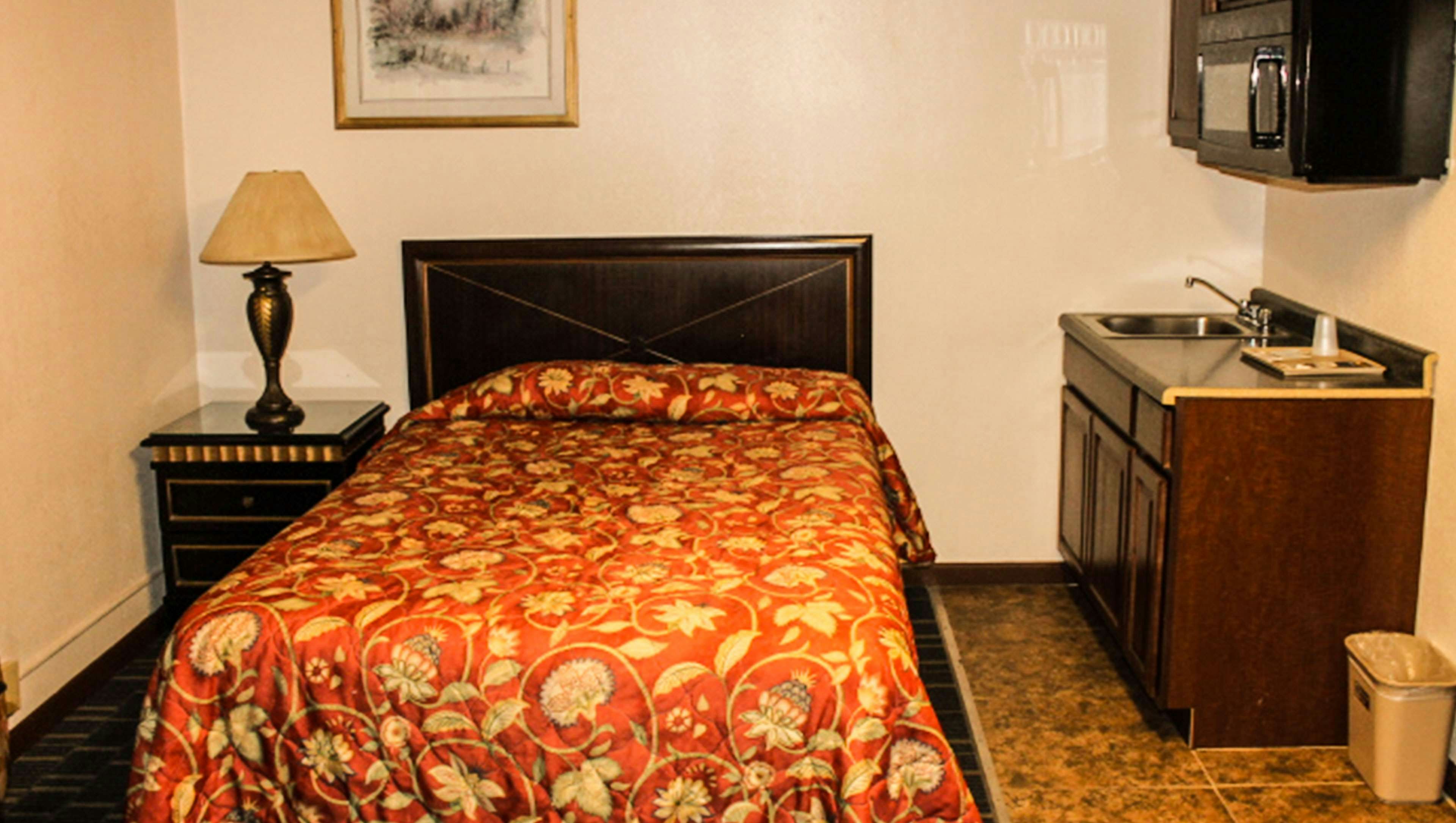 Golden Wheat Budget Host Inn Junction City