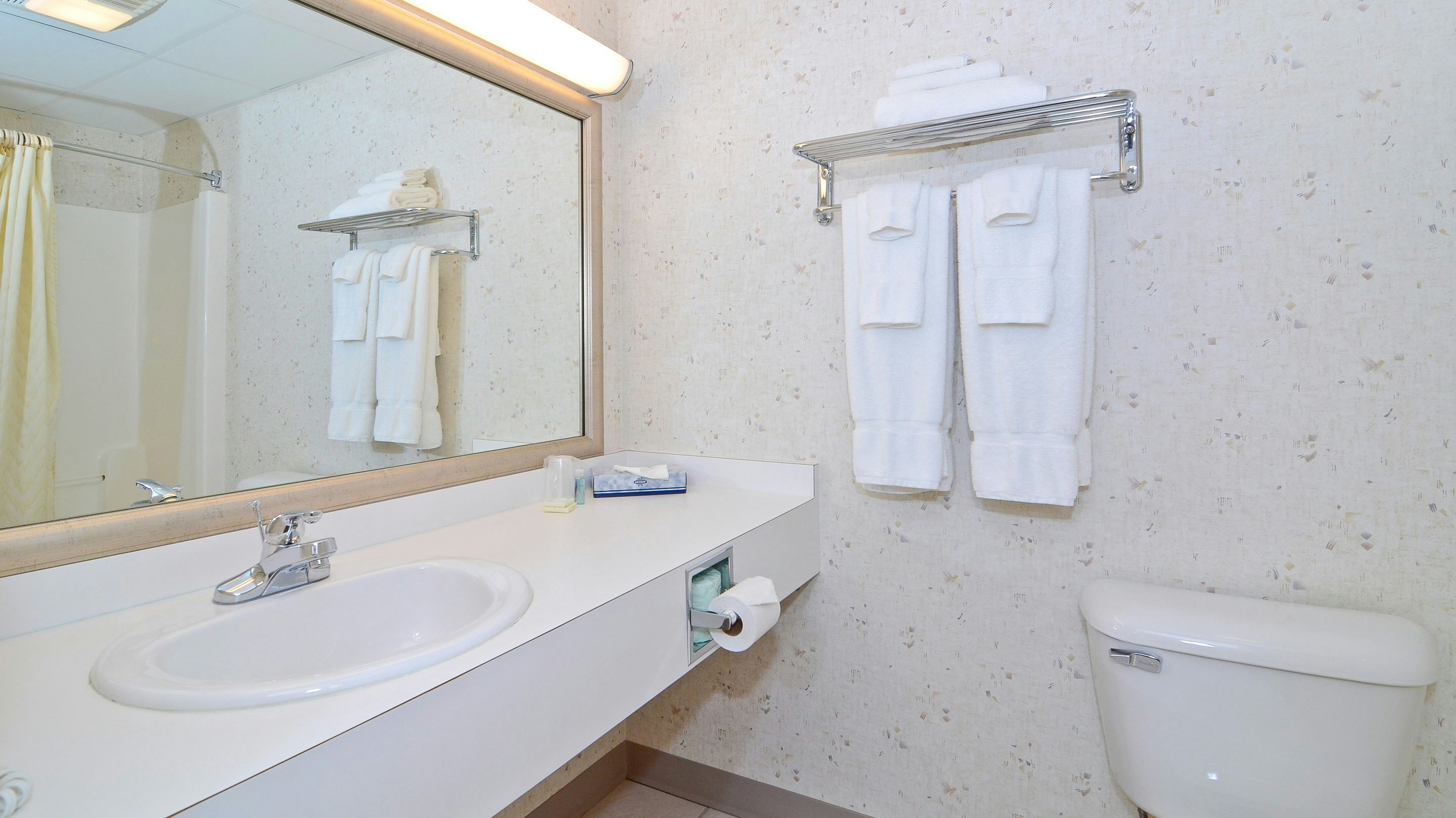 Magnuson Grand Pioneer Inn and Suites