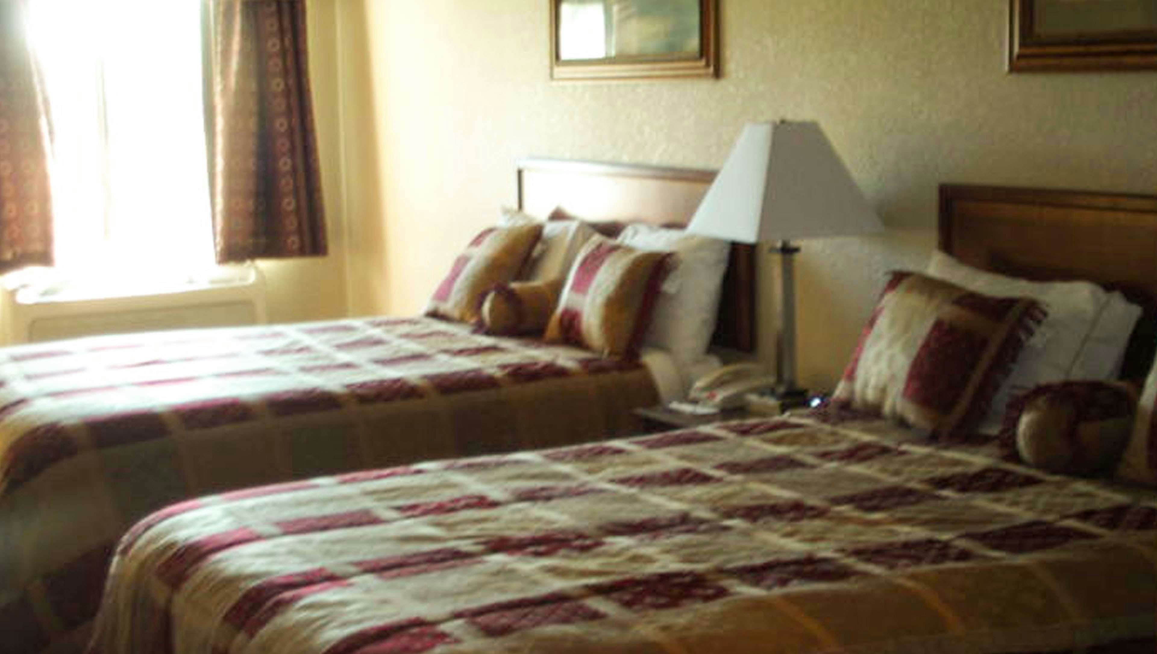 Western Motel Inn and Suites Hazlehurst 2 Queen Bed Nonsmoking