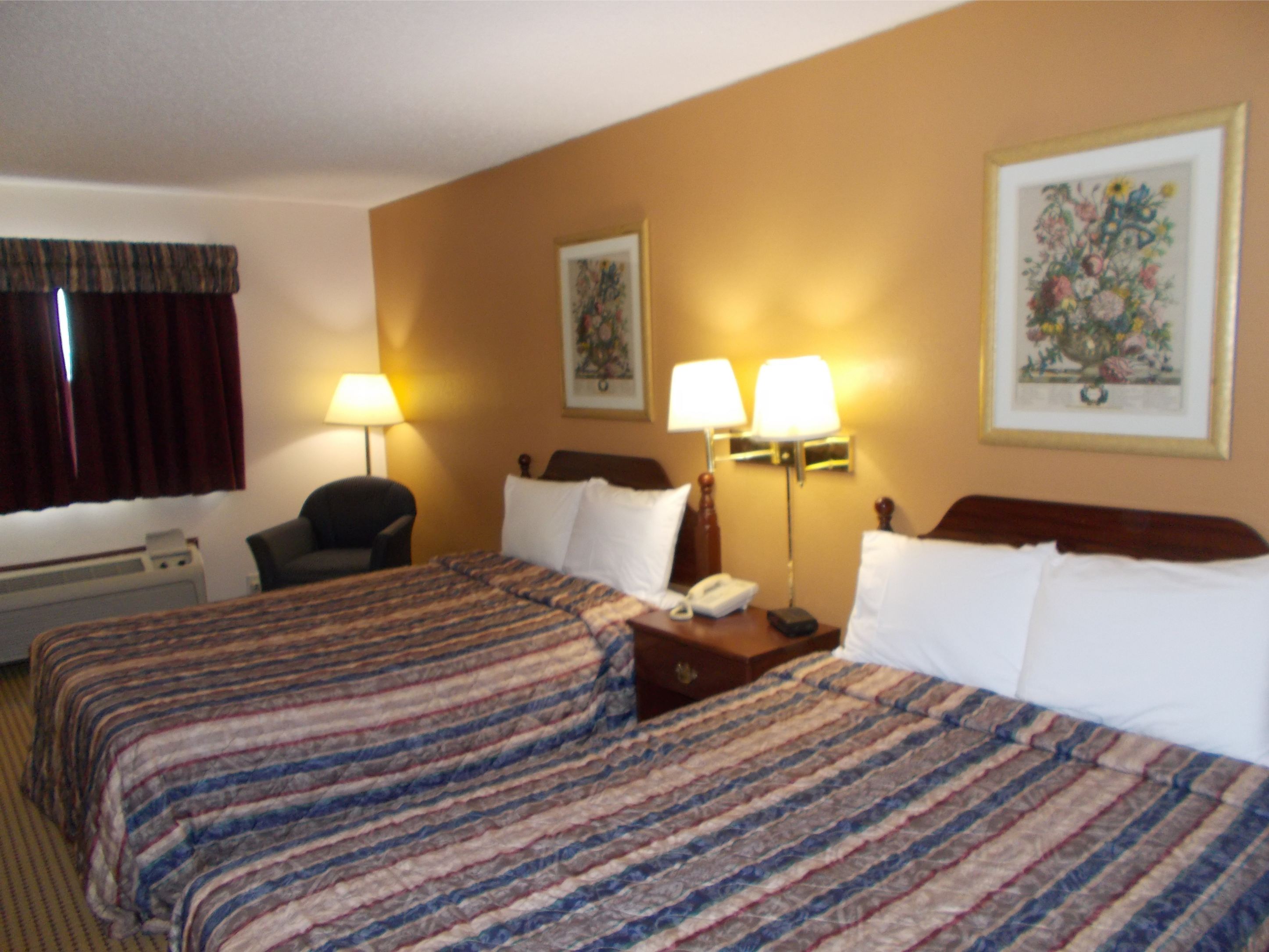 Royalton Inn & Suites Wilmington 2 Double Beds Nonsmoking