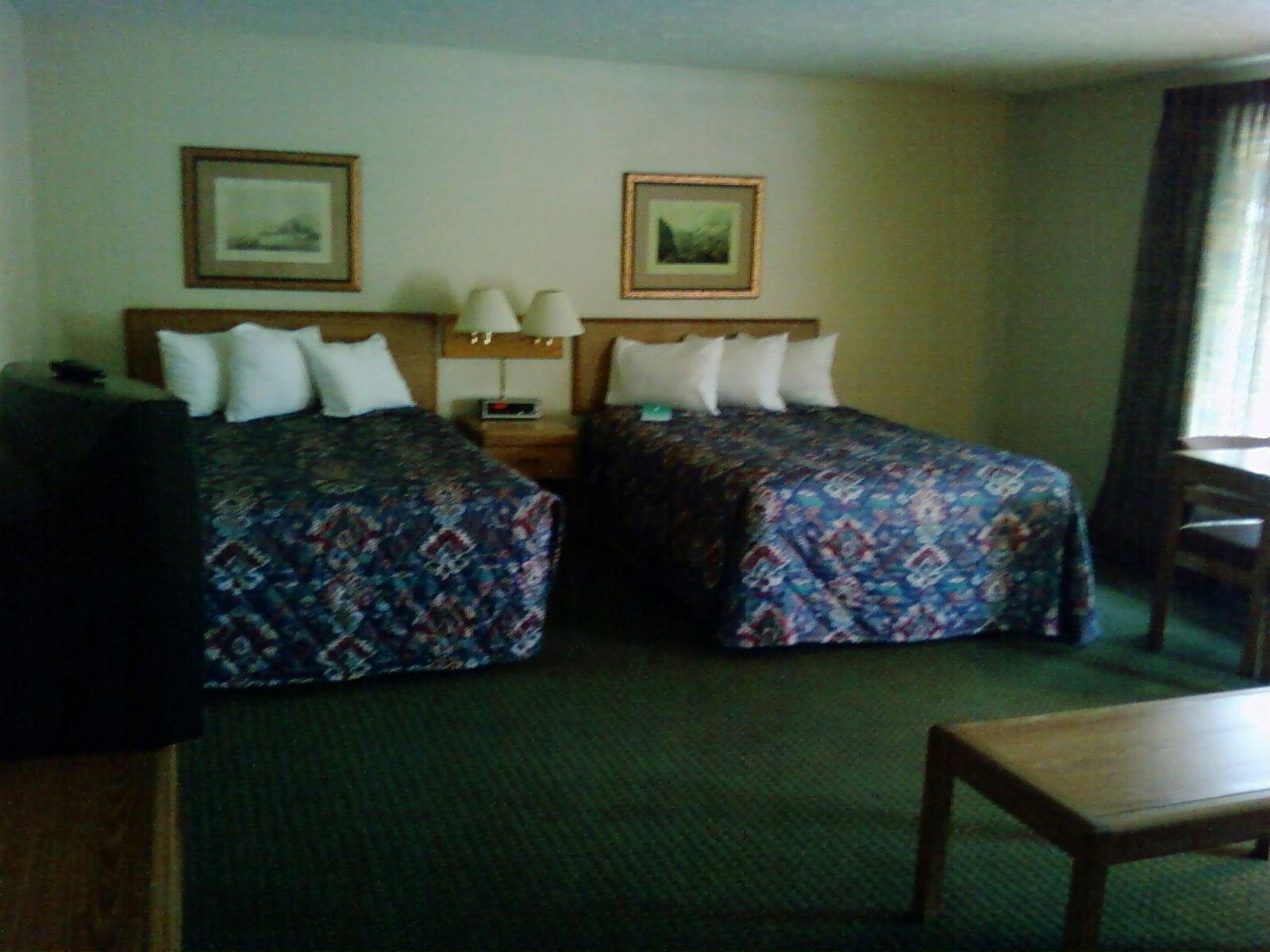 Will Rogers Inn 2 Double Beds Nonsmoking