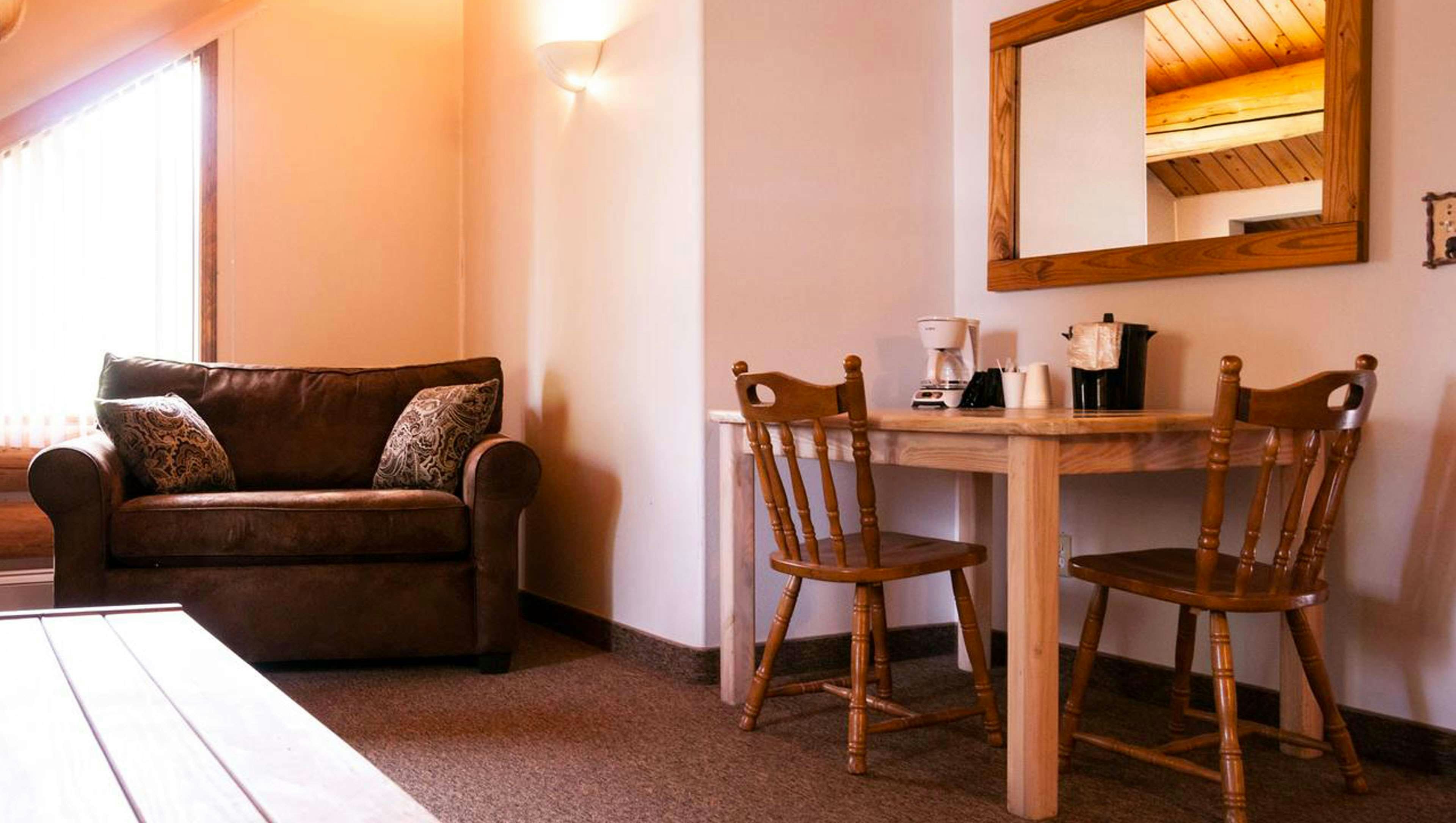 Dodge Peak Lodge