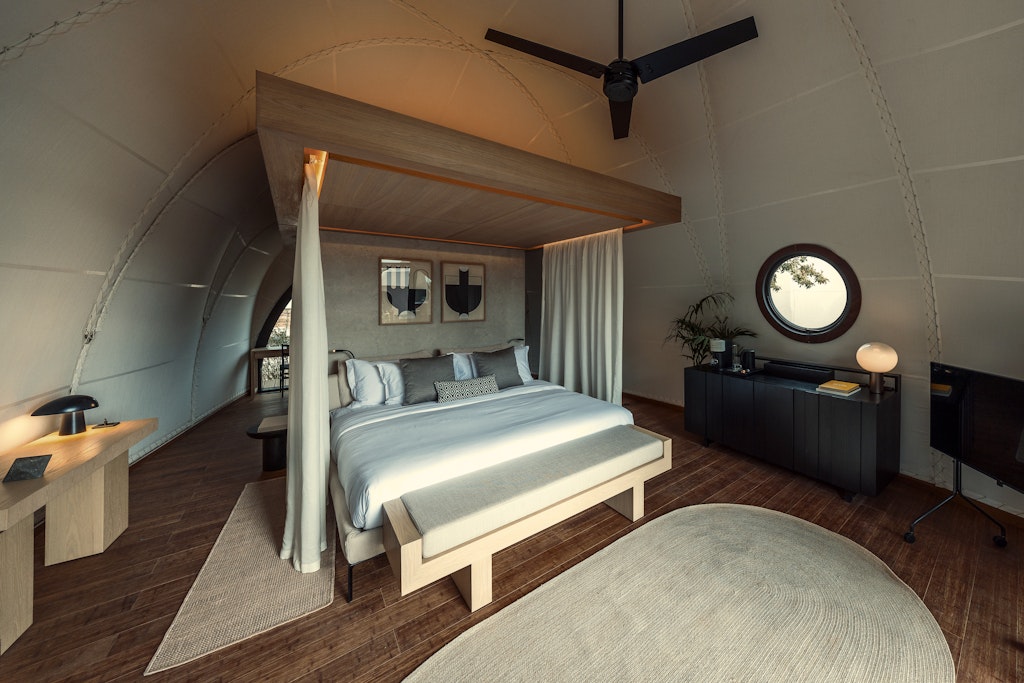 Guest photo