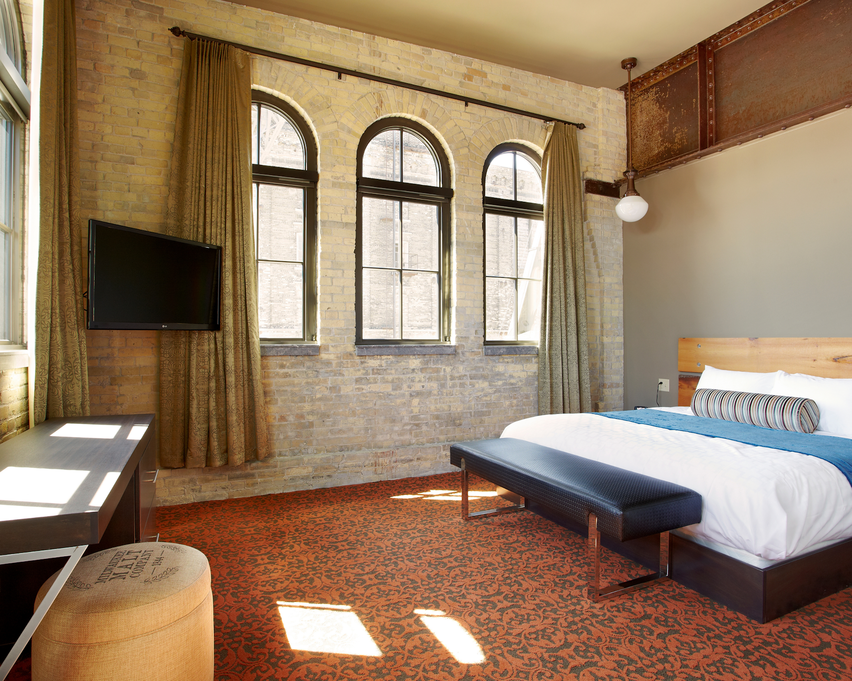 Brewhouse Inn & Suites