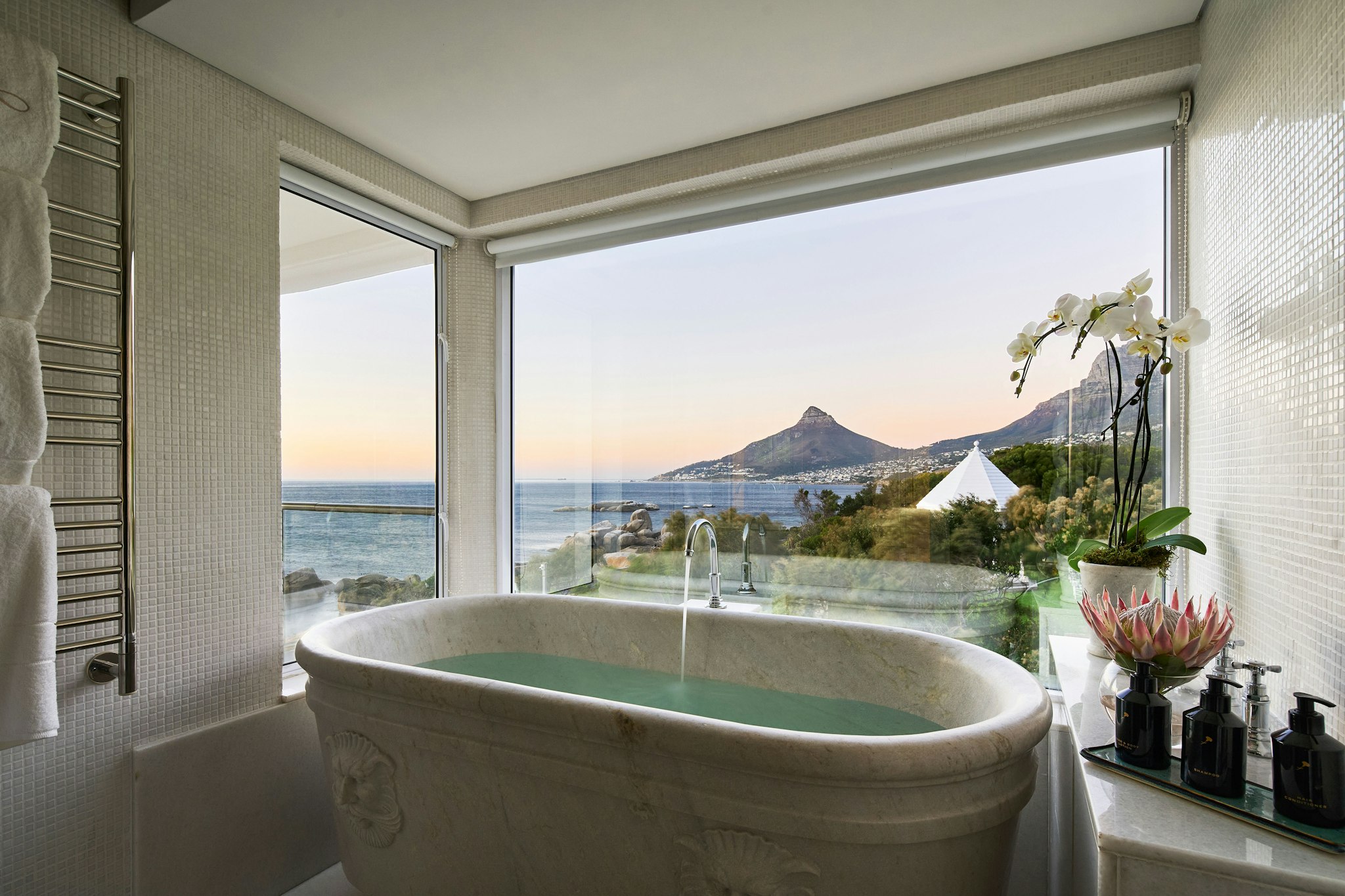 12 Apostles Hotel & Spa