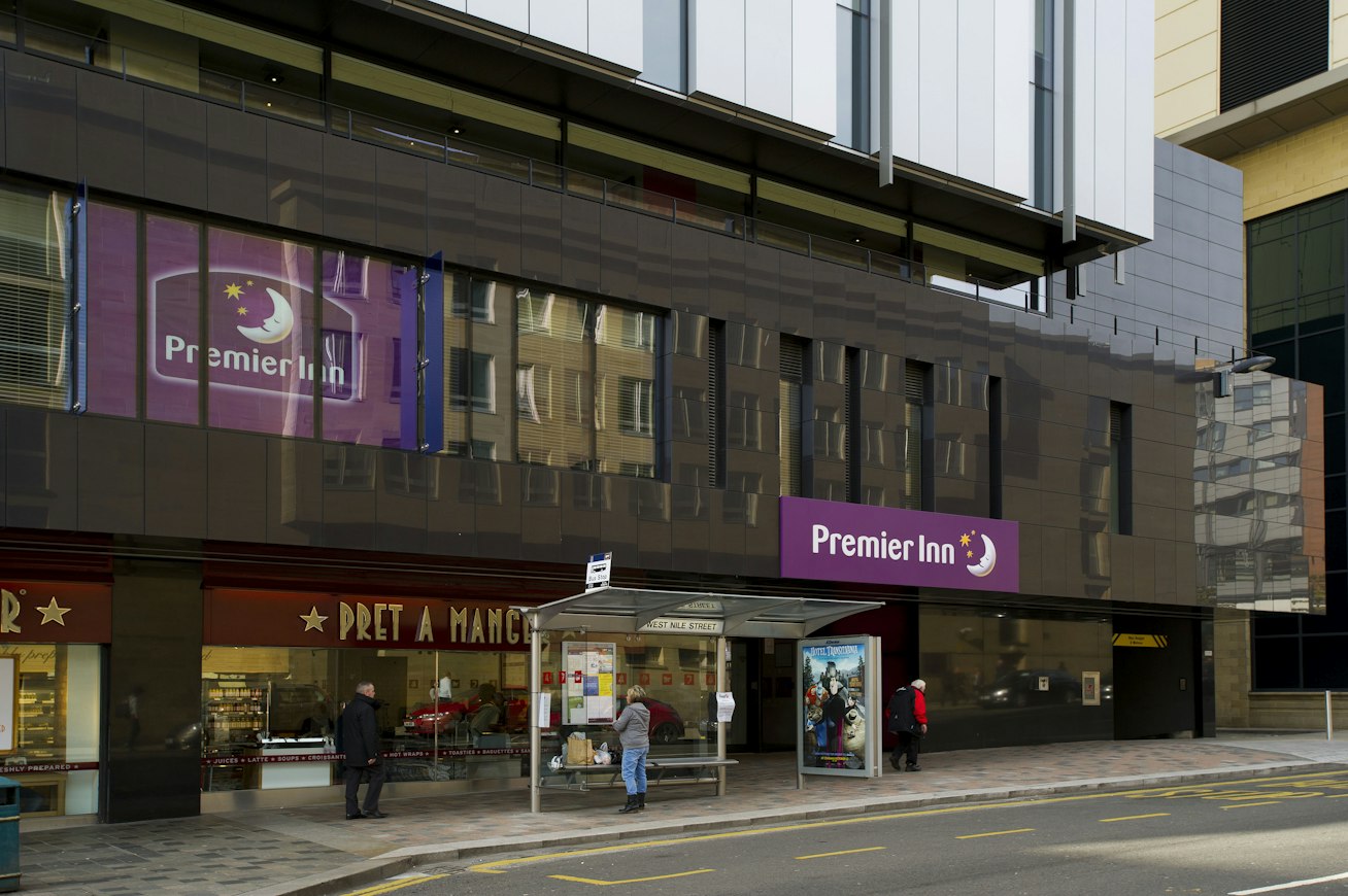 Premier Inn City Center (Buchanan)