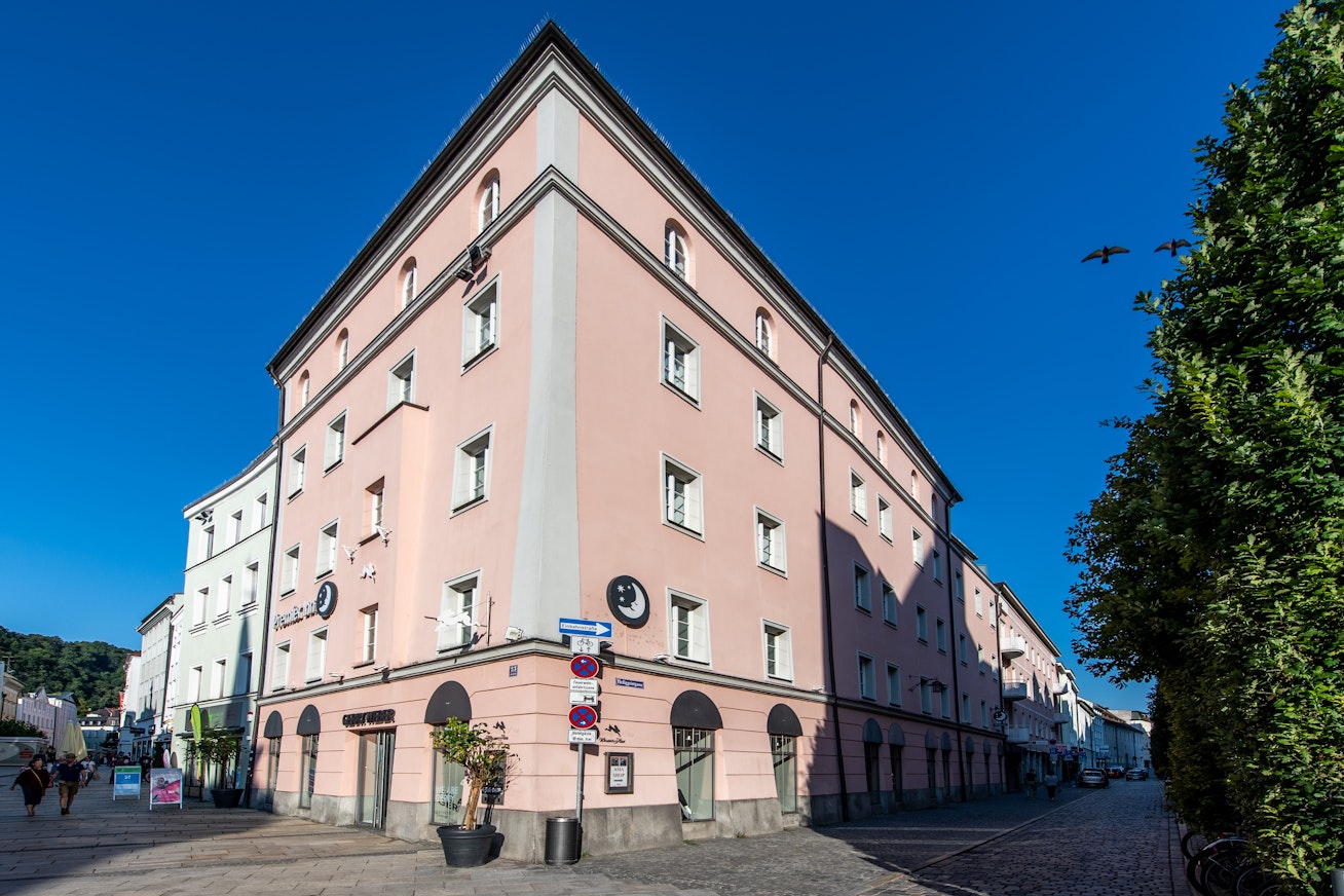 Venue cover photo