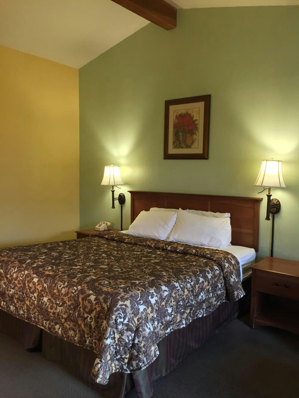 Western Holiday Lodge