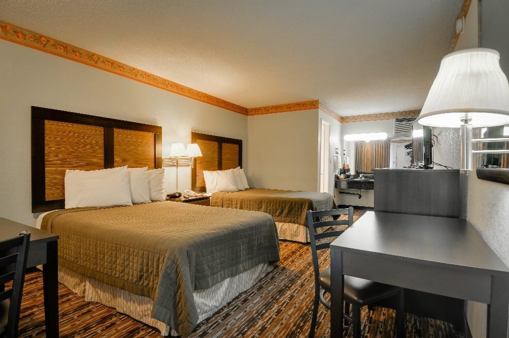 Two Double Beds Non Smoking