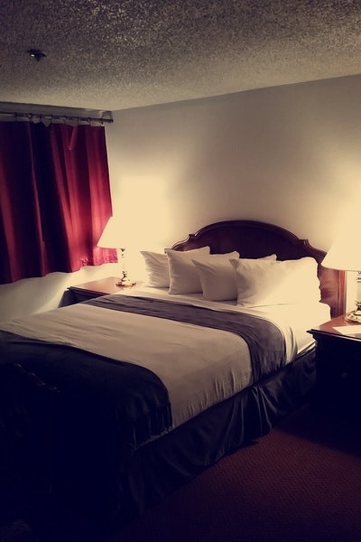 Beluga Lake Lodge Hotel