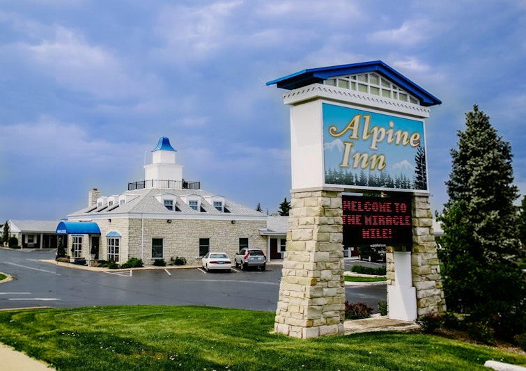 Alpine Inn and Suites