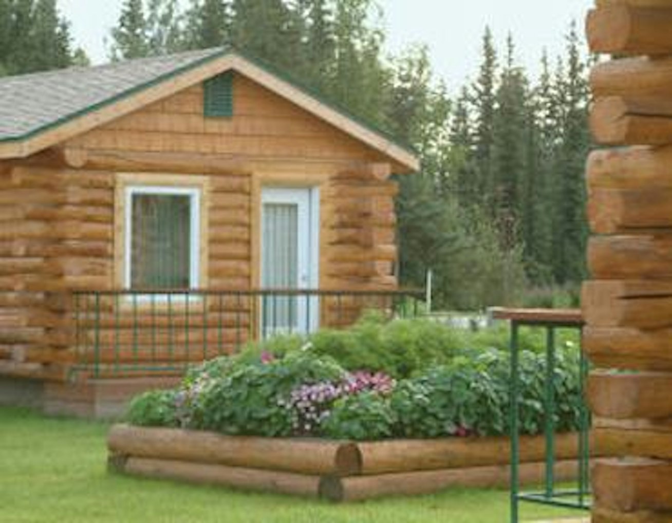 Pikes Waterfront Lodge