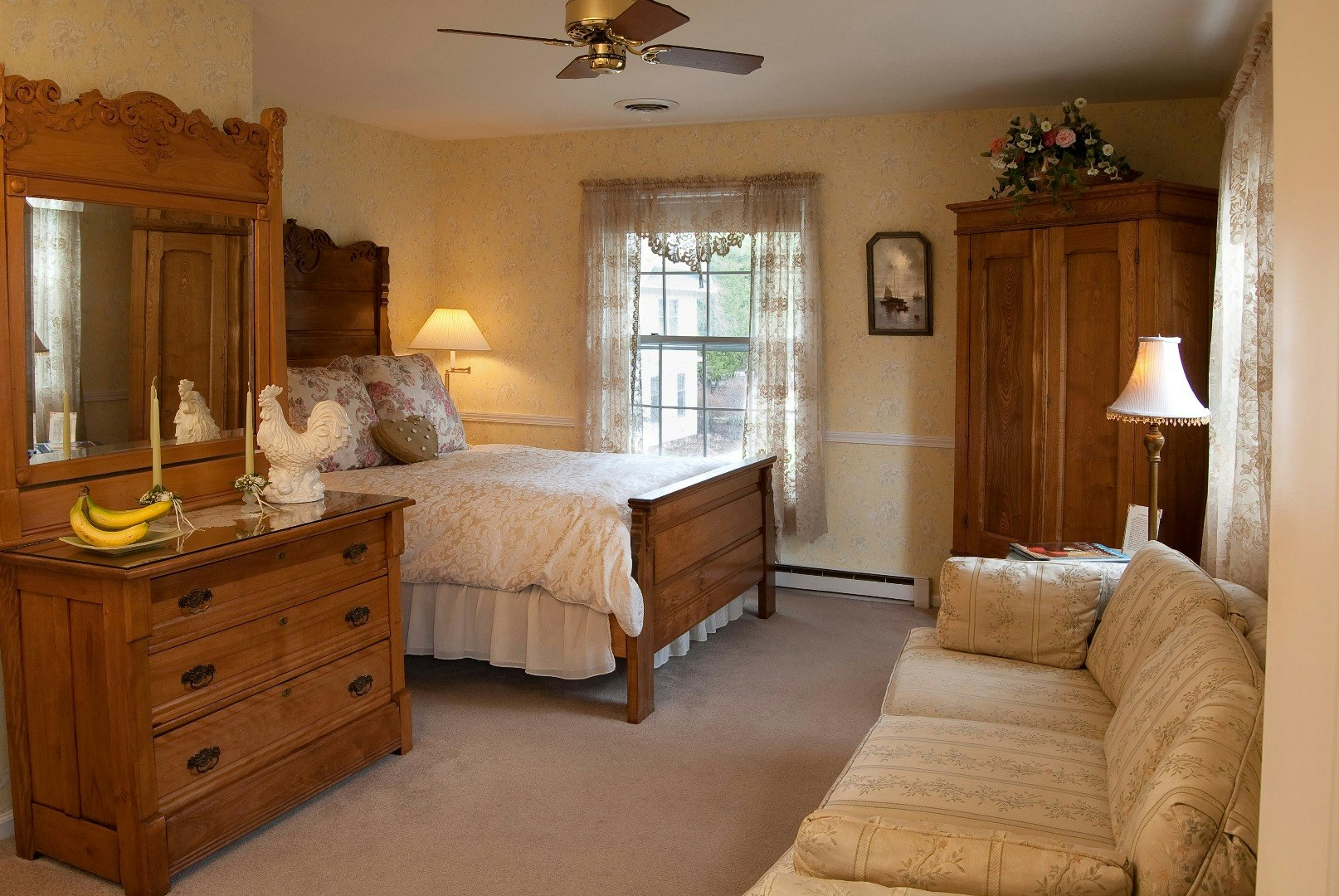 Eagle Harbor Inn