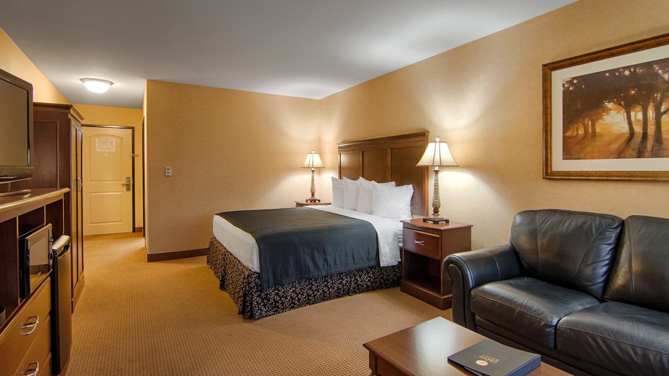 Grand Hotel at Bridgeport