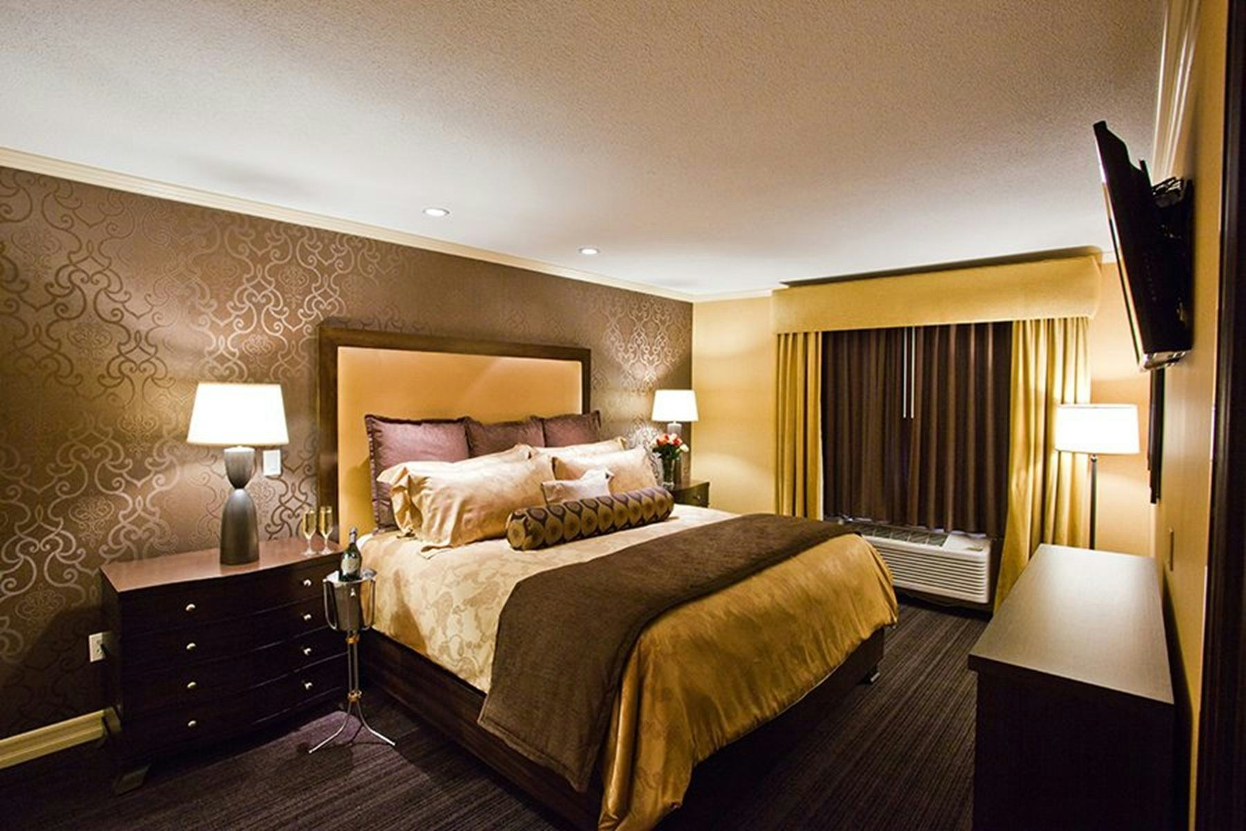 Tuscany Suites and Casino