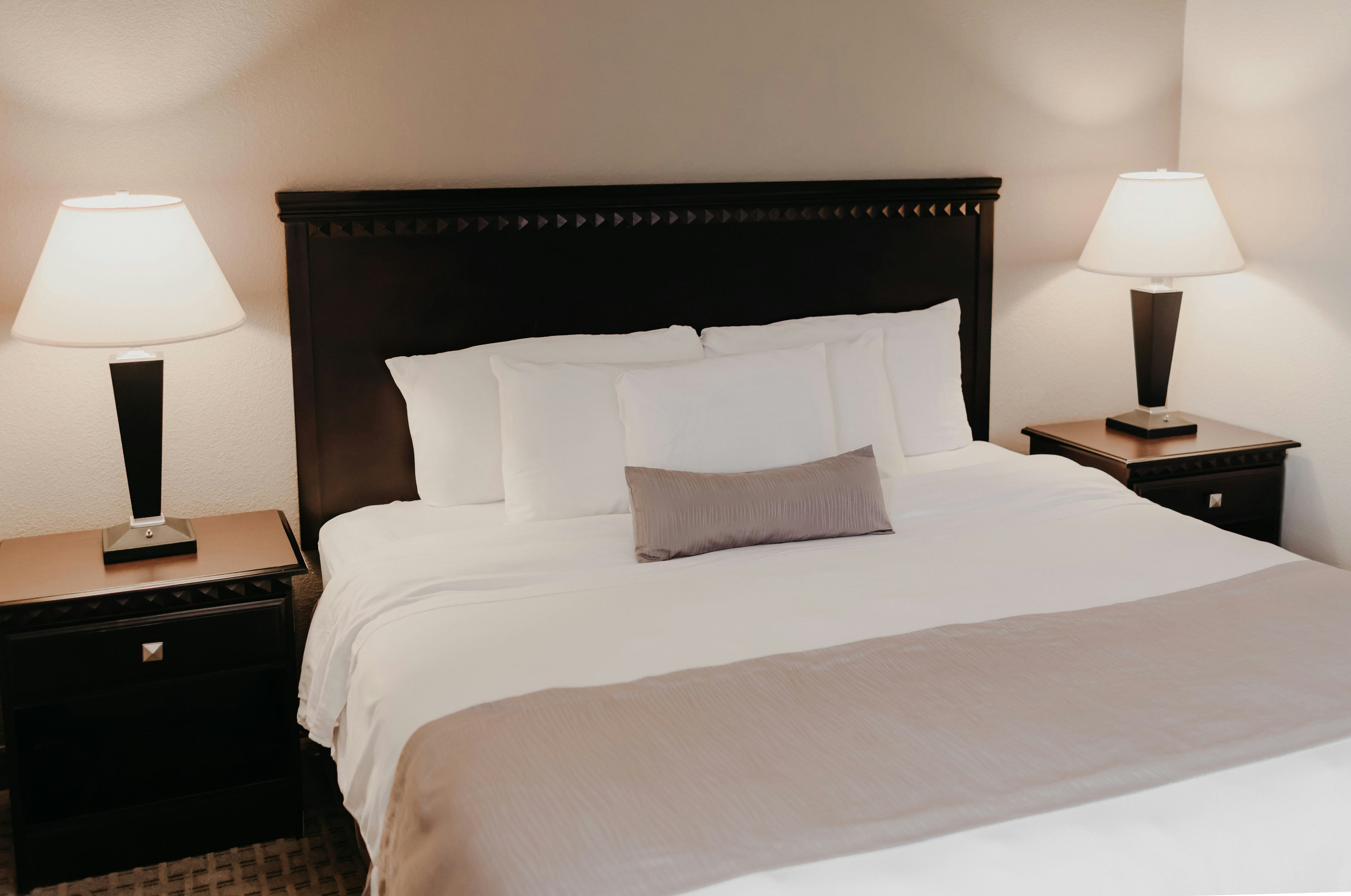 Eastland Suites Hotel & Conference Center Bloomington