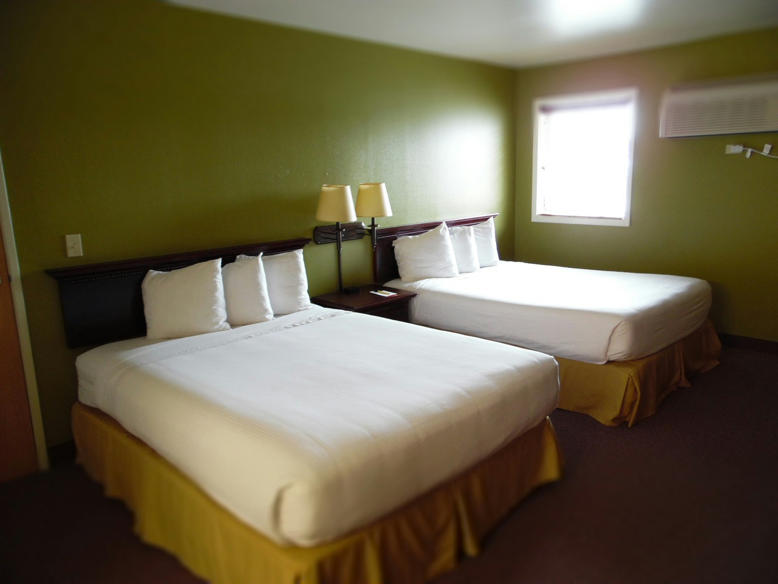 2 Queen Beds Non-Smoking Room