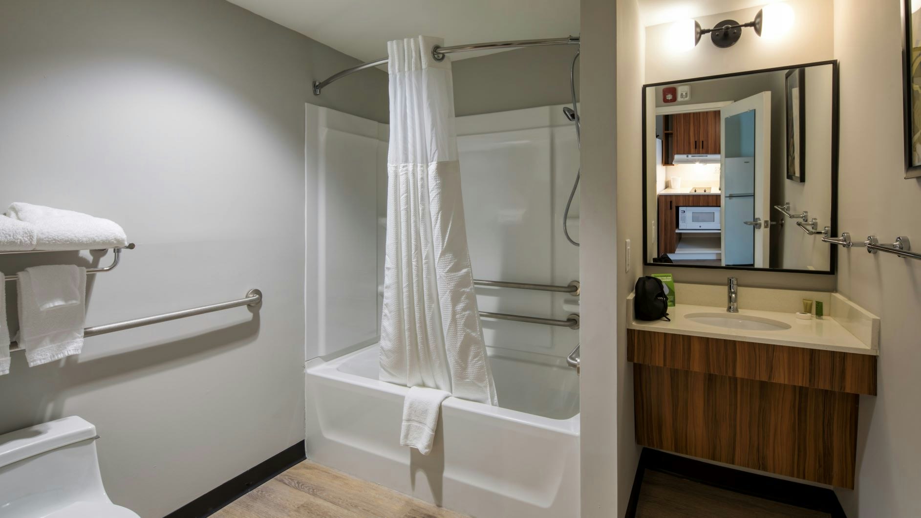 Uptown Suites Extended Stay Tampa/Riverview