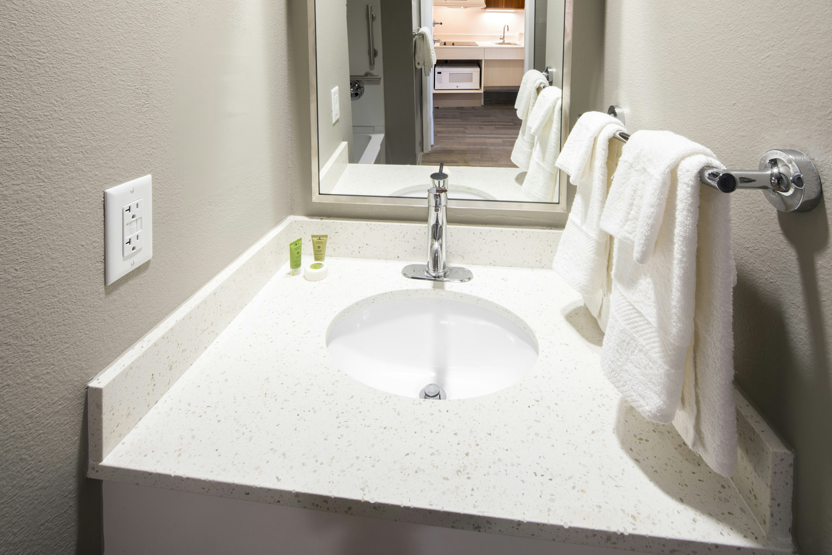Uptown Suites Extended Stay Austin TX/ Round Rock