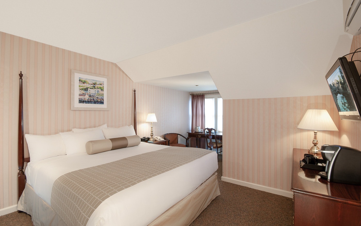 Lake View Hotel