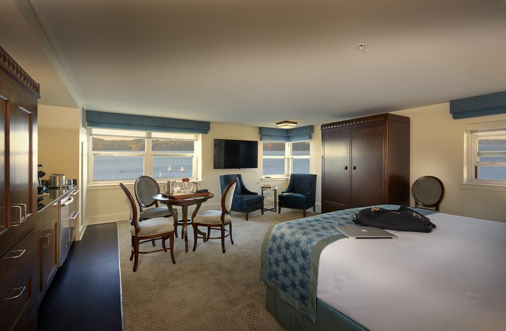 The Edgewater Hotel