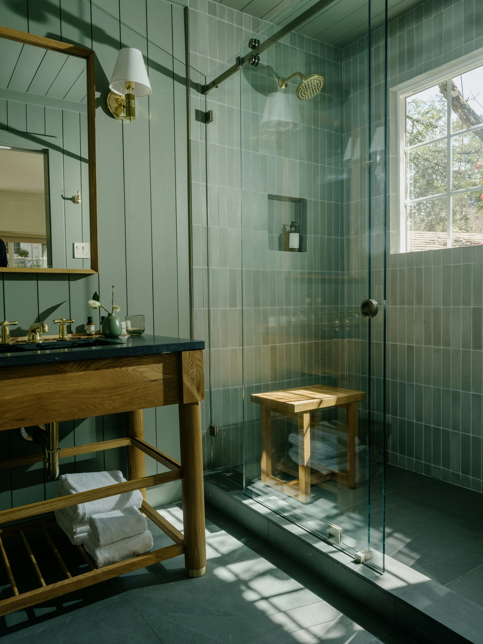 Grove One Bedroom Cottage | King | Separate Living Area