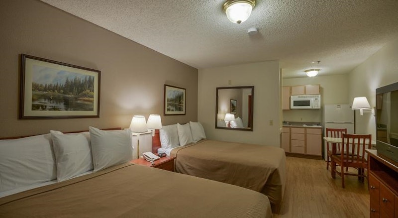 InTown Suites Greenpoint