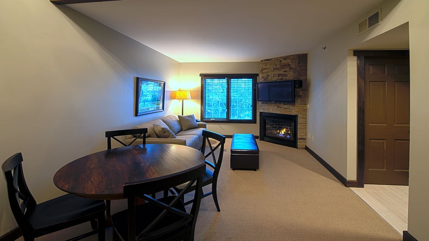Corduroy Inn and Lodge