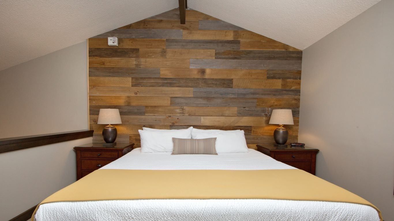 Corduroy Inn and Lodge