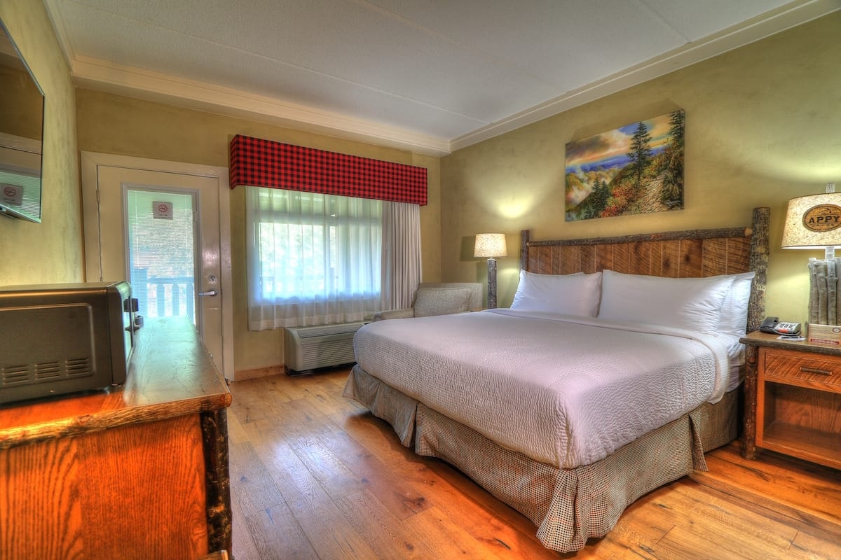 Appy Lodge