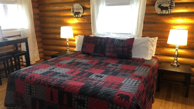 Sportsmans Lodge