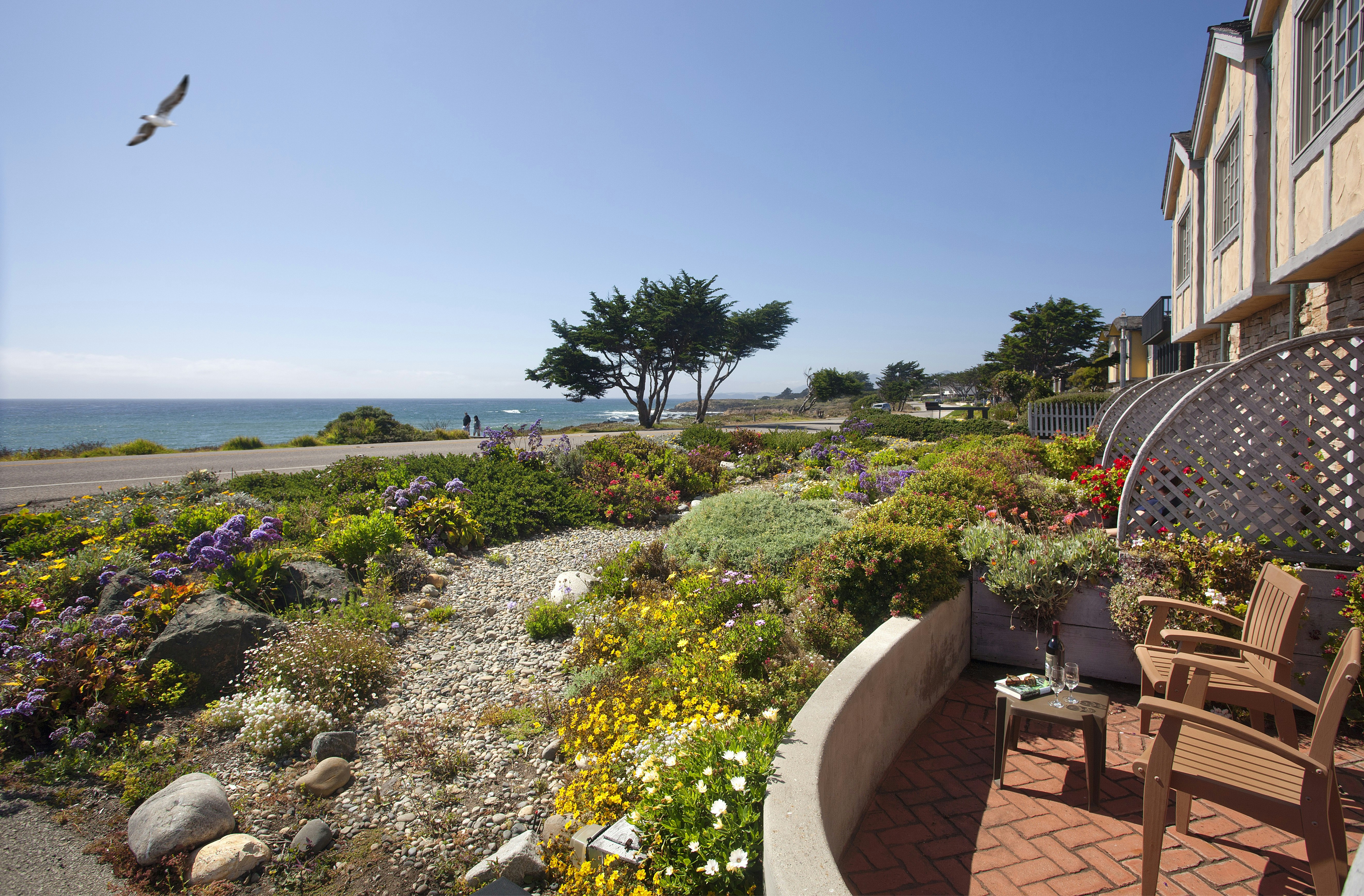 Pelican Inn and Suites