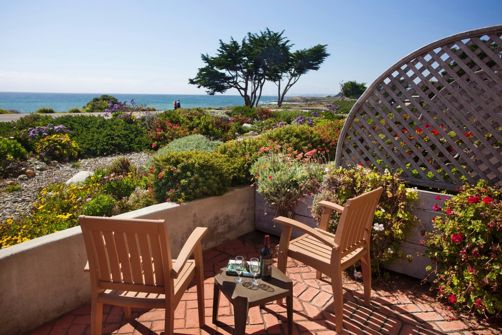 Pelican Inn and Suites