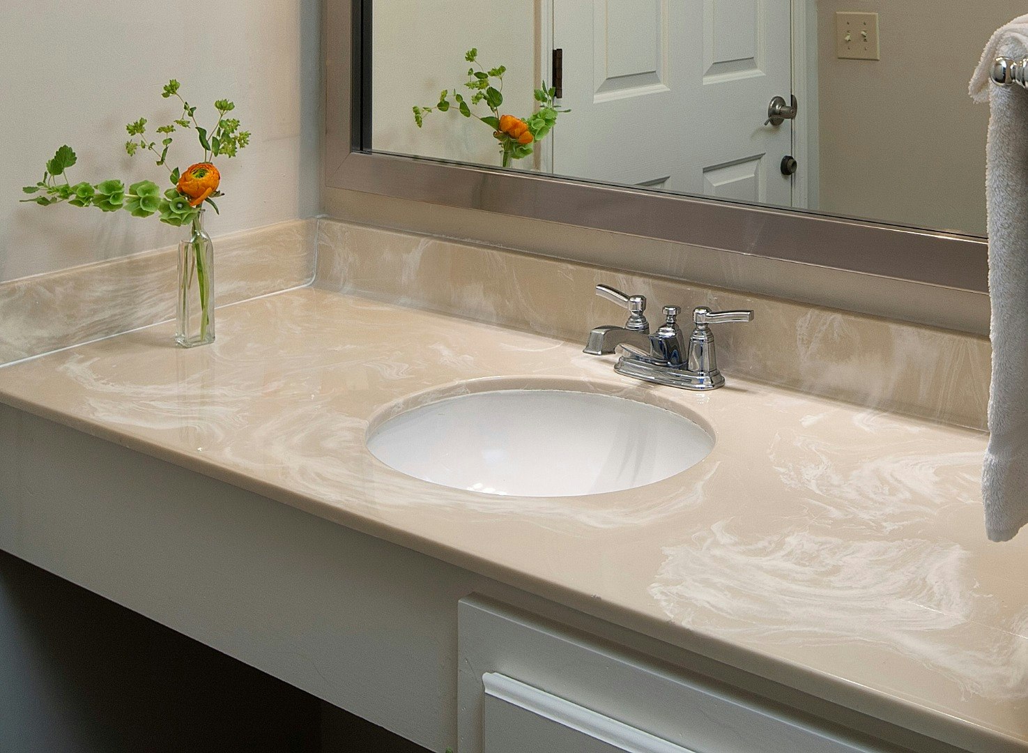 Cambria Landing Inn & Suites