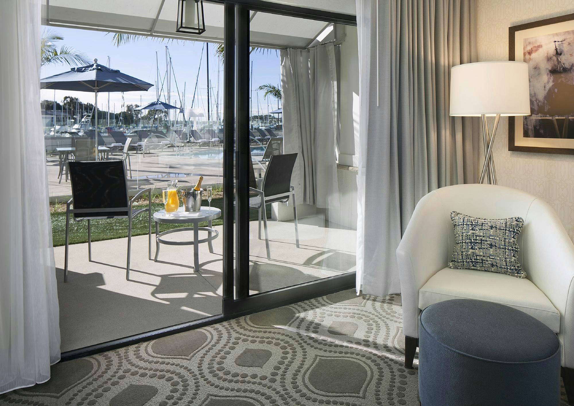 Marina View Poolside King