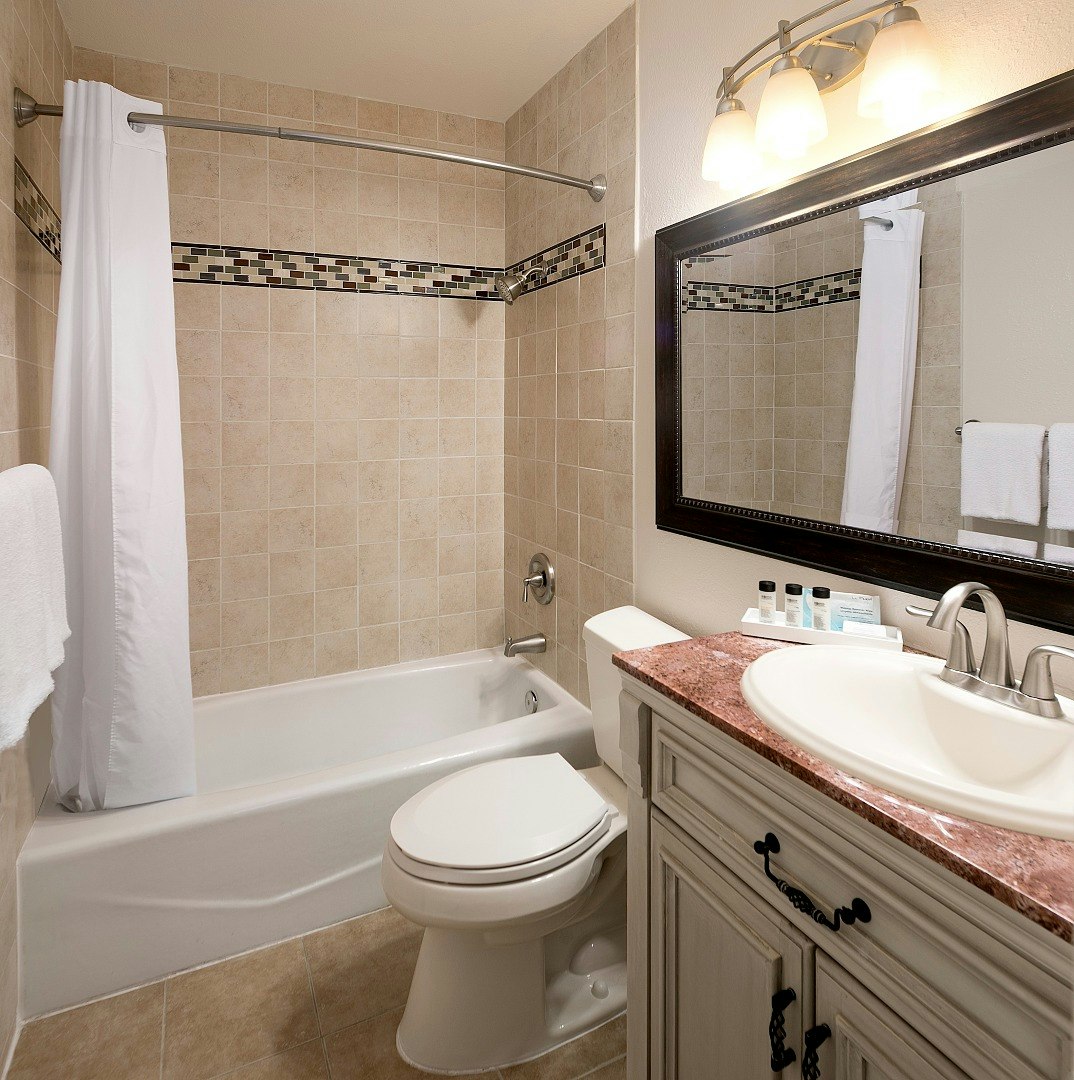 La Jolla Cove Hotel & Suites