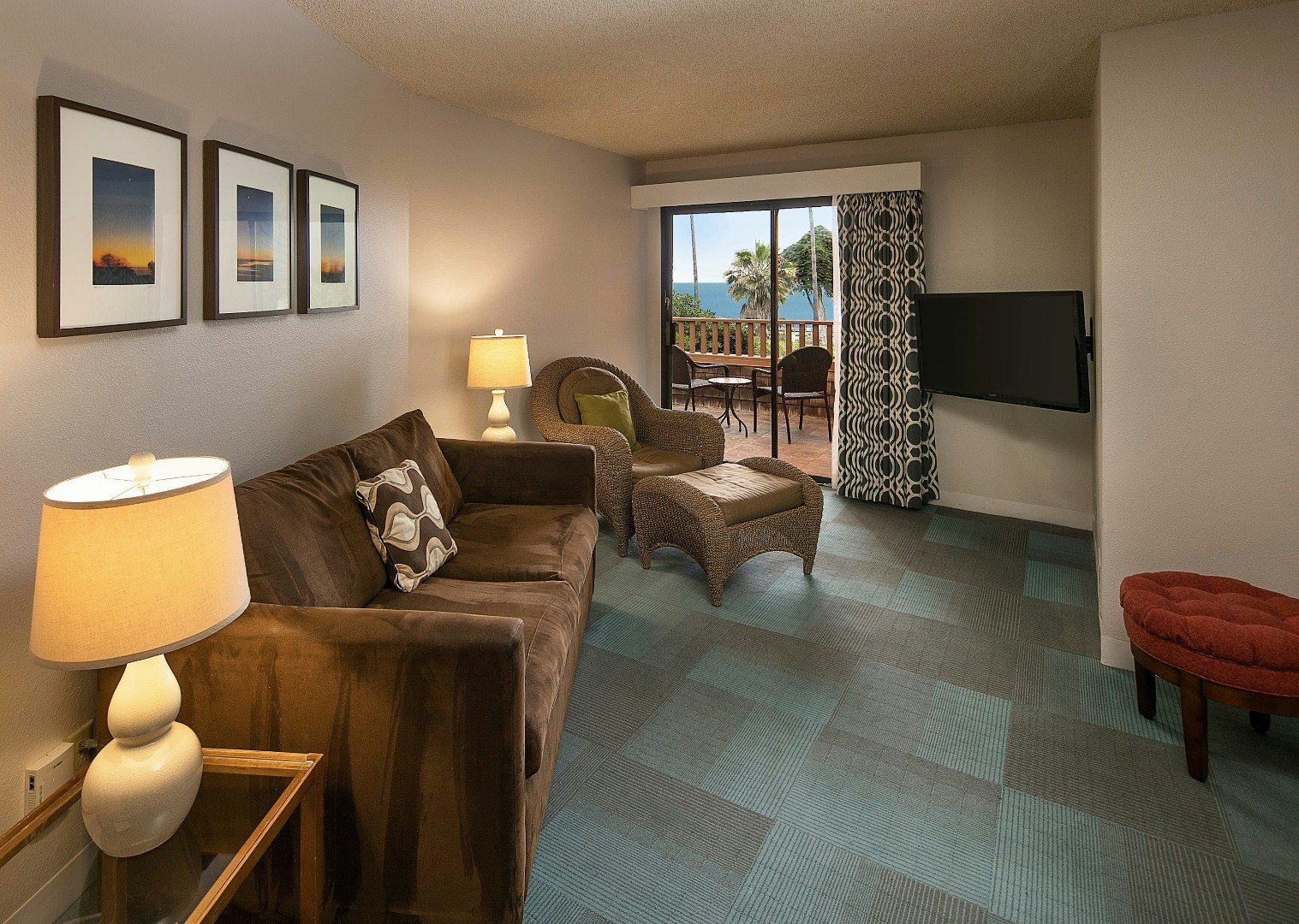 La Jolla Cove Hotel & Suites