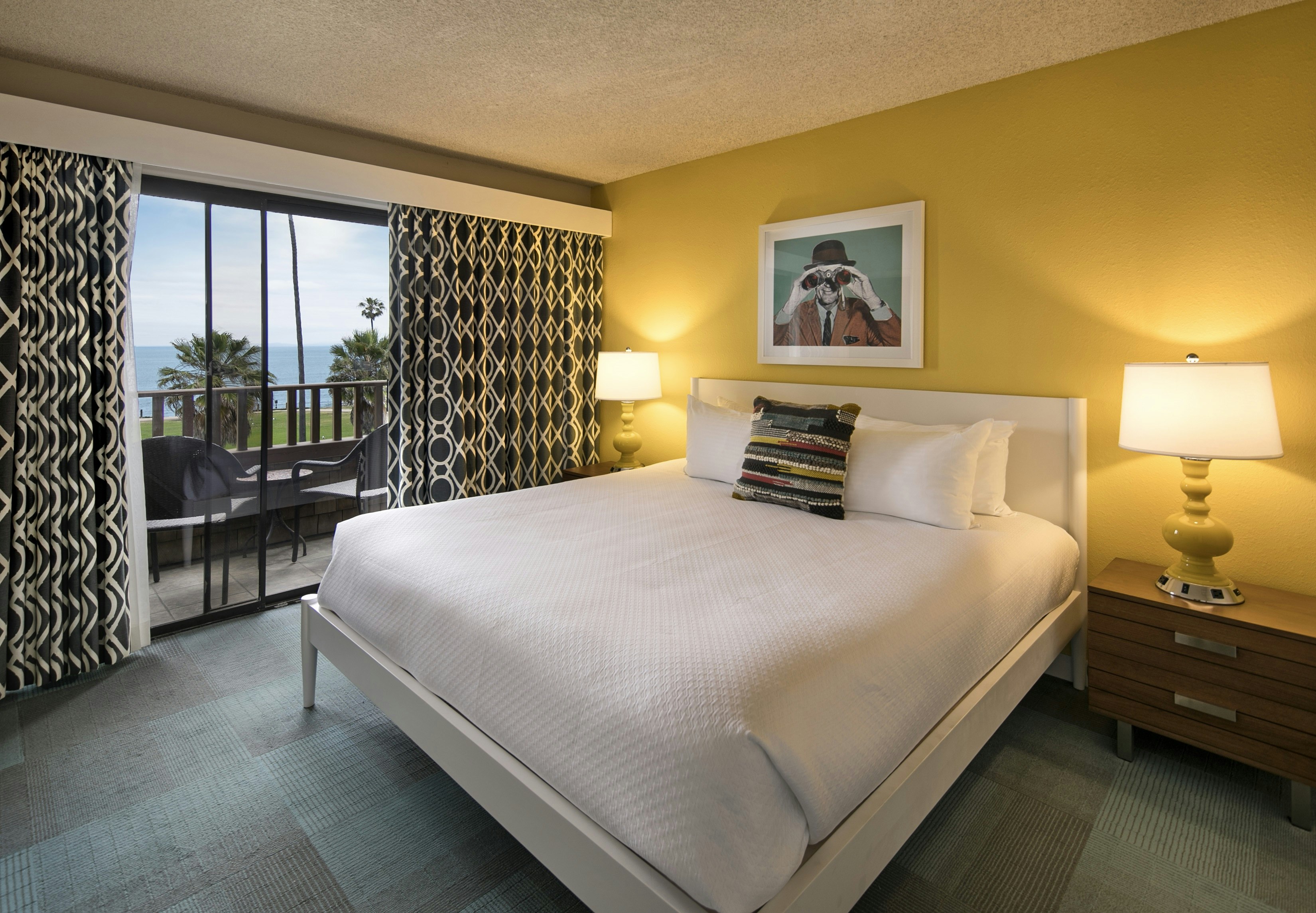 La Jolla Cove Hotel & Suites
