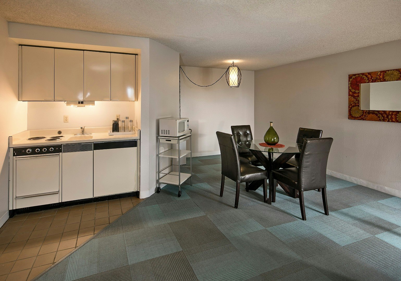 La Jolla Cove Hotel & Suites