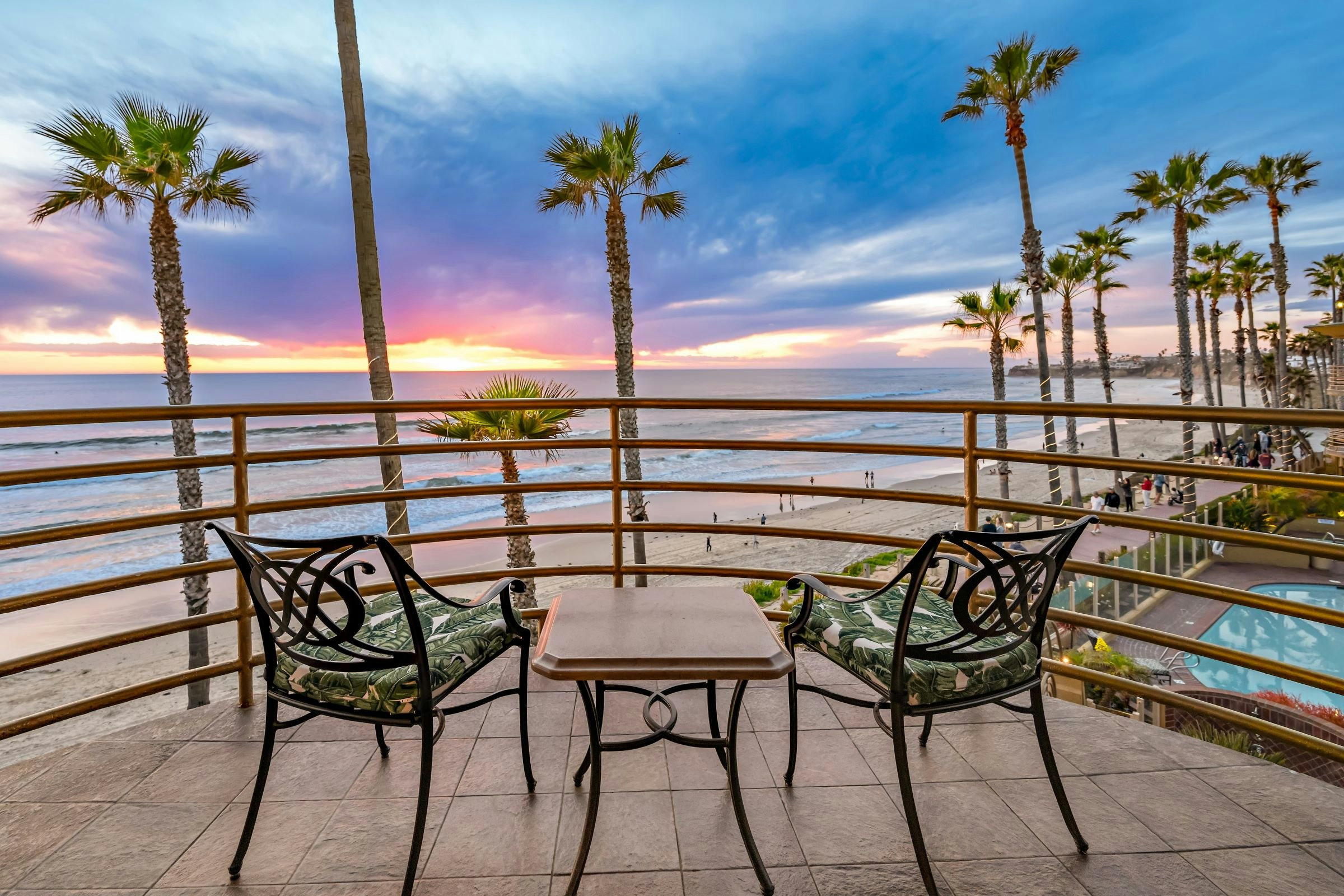 Pacific Terrace Hotel