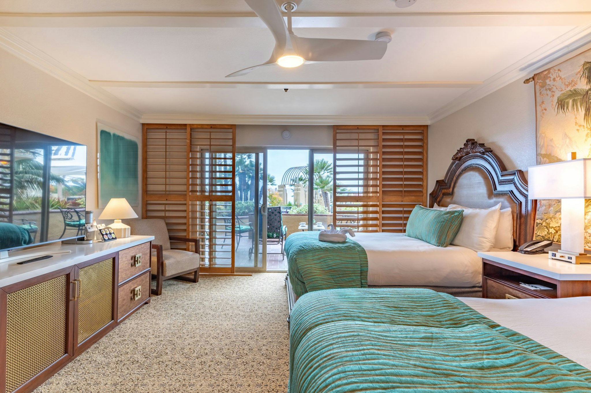 Pacific Terrace Hotel