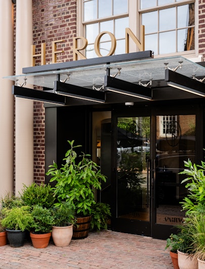 Hotel Heron