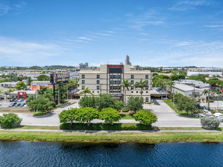 South River Suites