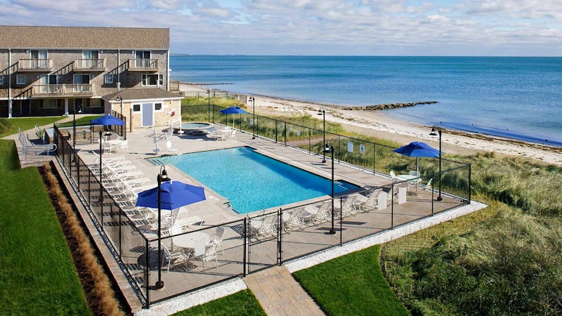 Ocean Mist Beach Hotel & Suites