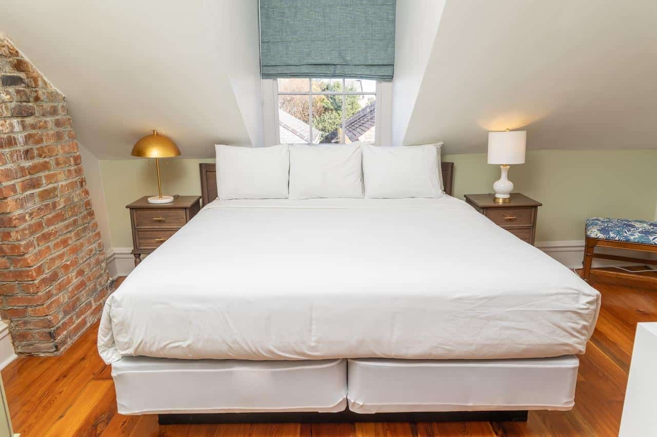 Marie Laveau King Suite