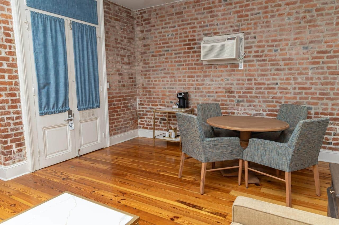 St. Peter King Suite
