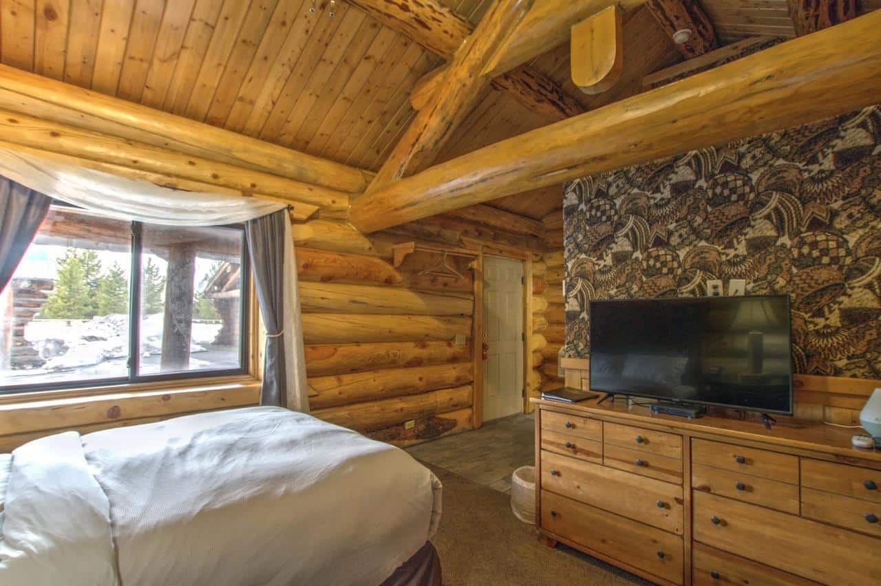 Cougar Creek Cabin